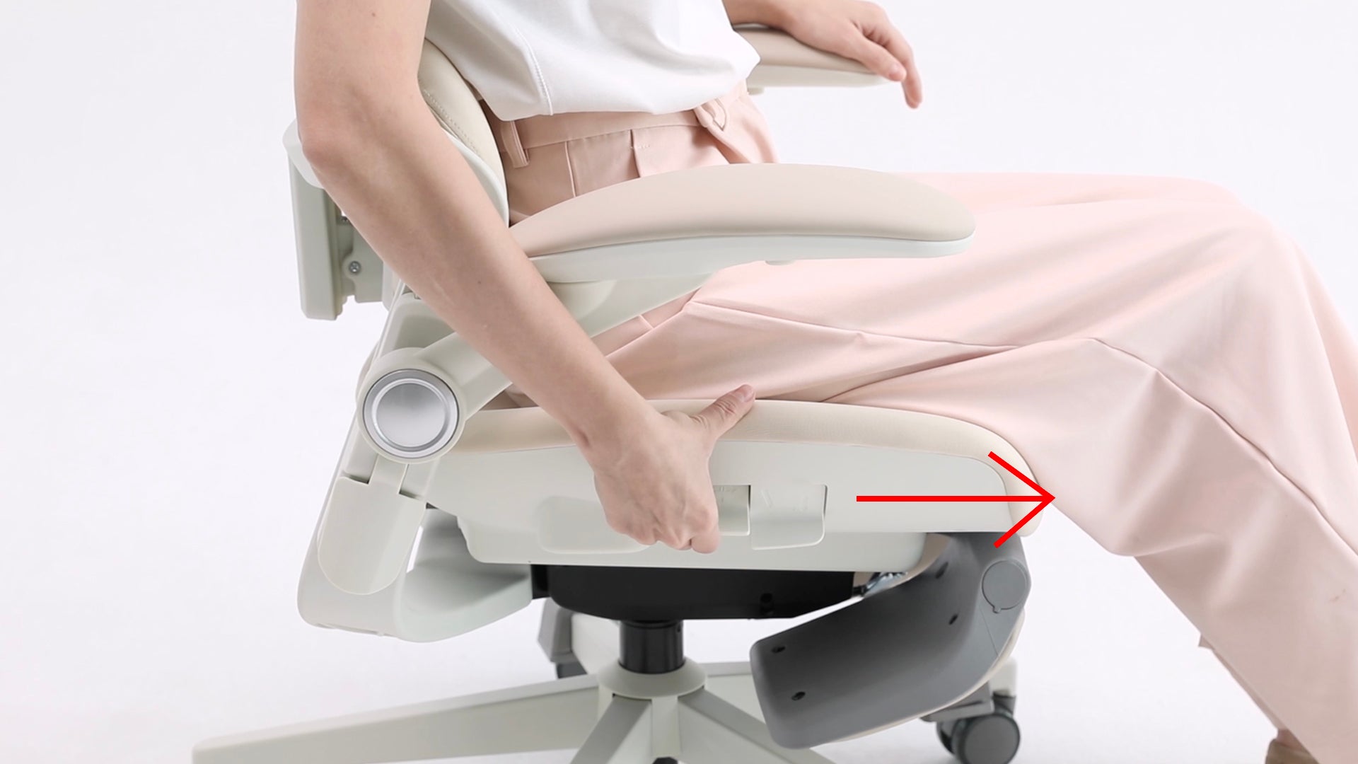 Seat depth adjustment demonstration