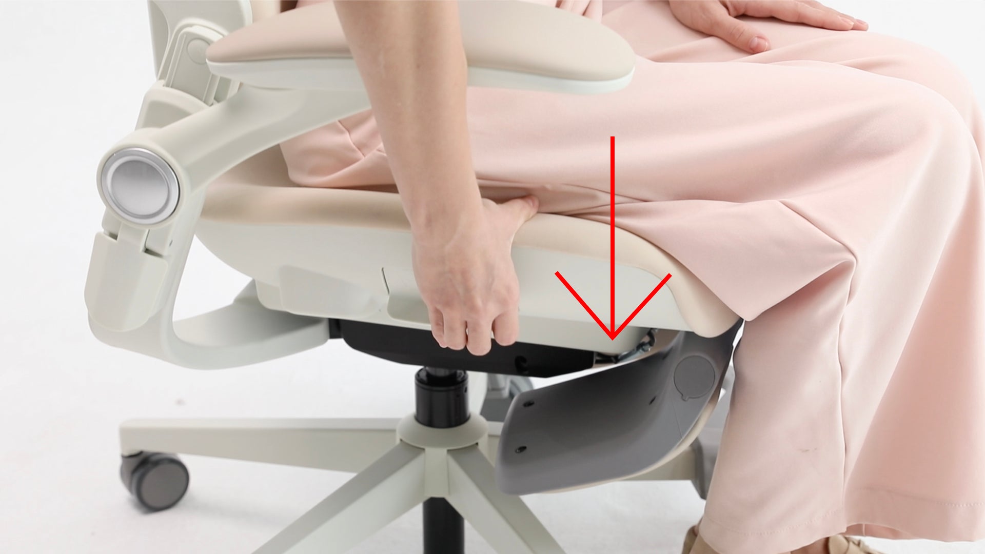 Seat height adjustment demonstration